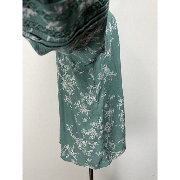 Torrid Women's Blouse Top Tunic Sz 1X? (No tag) Green Long Sleeves Floral Birds - Picture 6 of 13